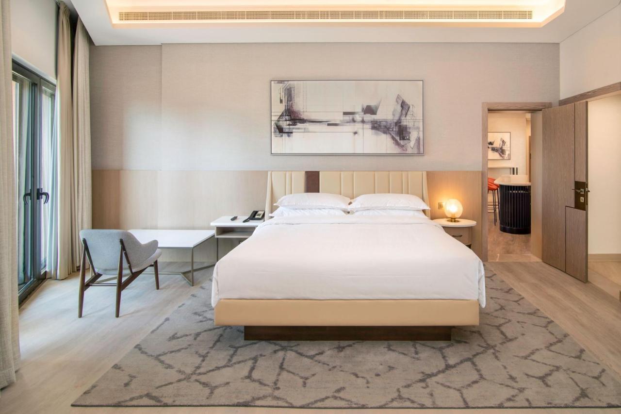 Sheraton & Resort 5*